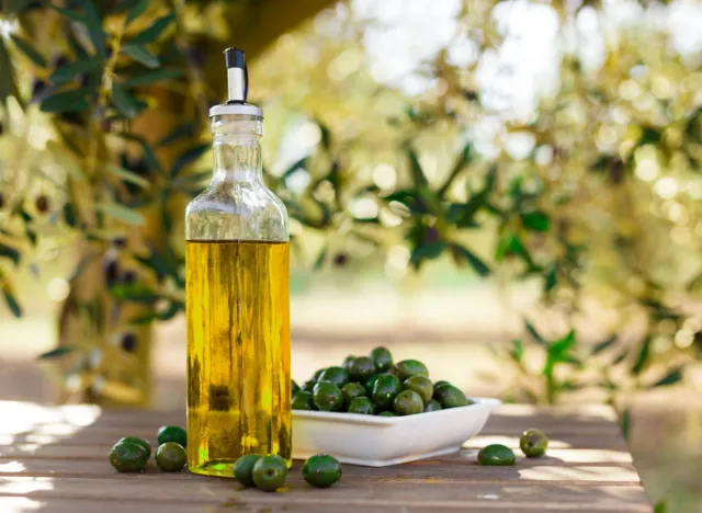 [GR-063] Extra virgin olive oil, plastic bottle, 250 ml / ایکسٹرا ورجن زیتون تیل (پلاسٹک بوتل) - 250ML